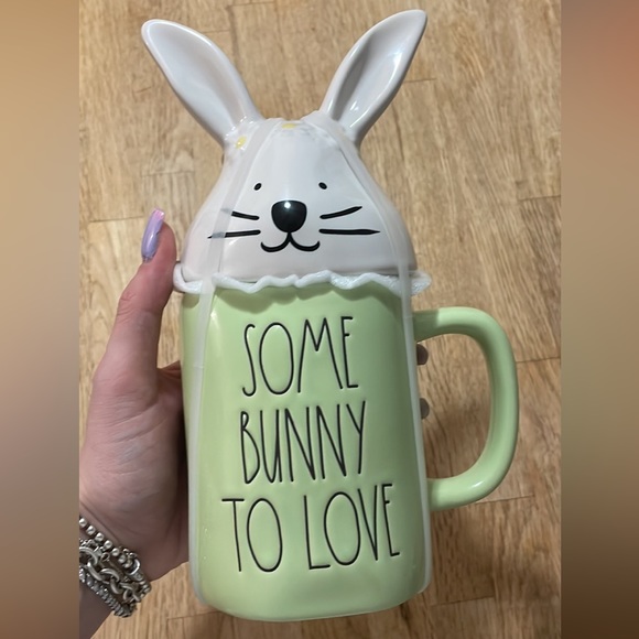 Rae Dunn Easter mug - Picture 1 of 3